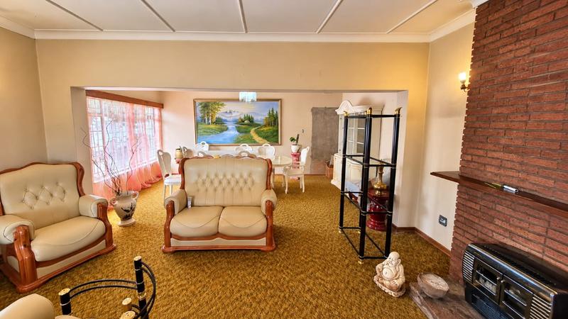 5 Bedroom Property for Sale in Meiringspark North West
